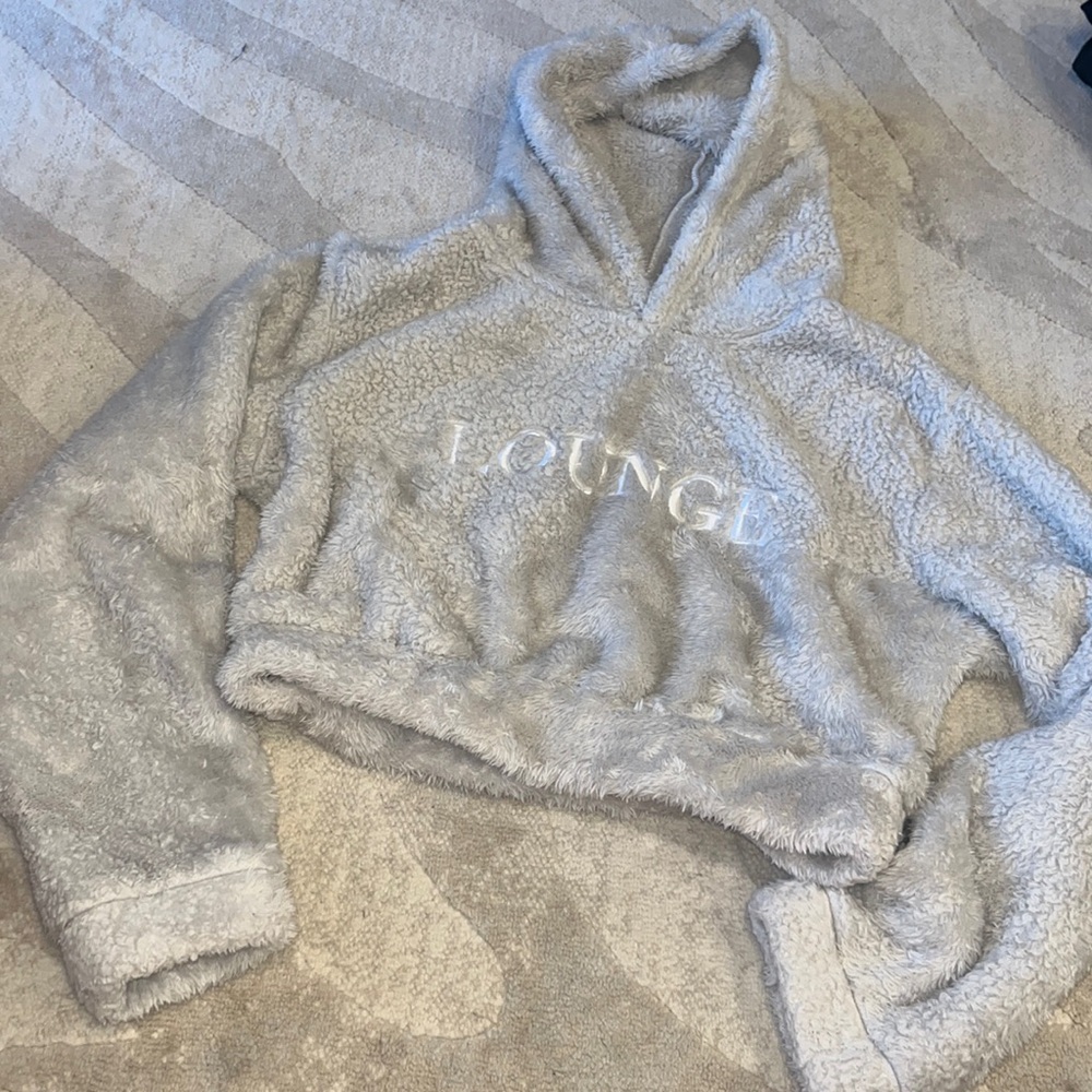 Soft LOUNGE crop hoodie